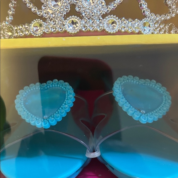 Rainbow Star            Shoes & Tiara Set - Picture 5 of 10